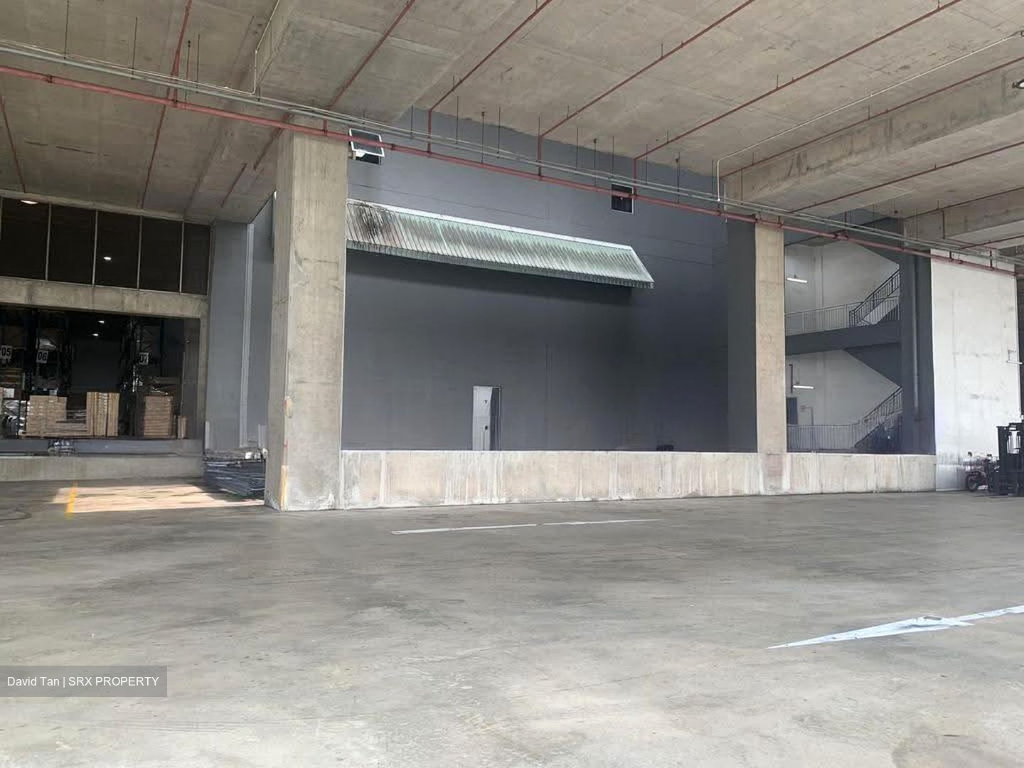 Gul Way (D22), Warehouse #626860191